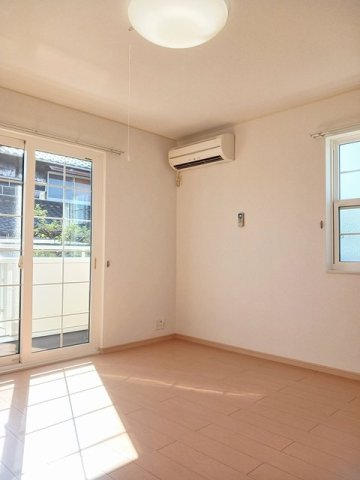 その他部屋・スペース　明るい色調の室内です