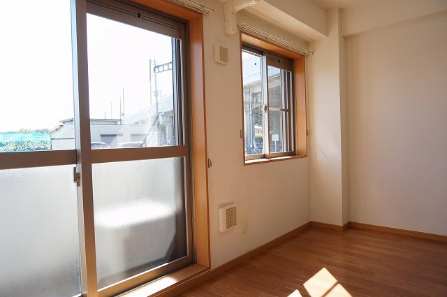 その他部屋・スペース　明るい色調の室内です