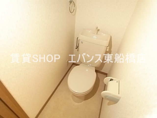 トイレ　落ち着いたトイレです