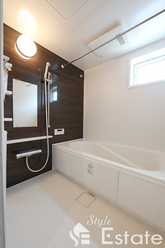 バス・シャワールーム　バスルーム