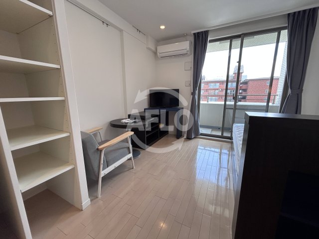 居室・リビング　アパートメンツ江坂　リビング