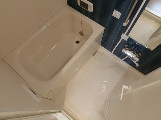 バス・シャワールーム　清潔感のあるバスルームでＴＶ視聴。。