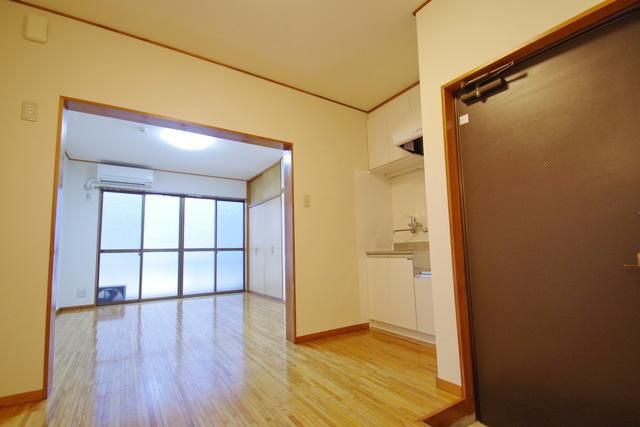 居室・リビング　★お部屋探しはタウンハウジング稲田堤店まで★