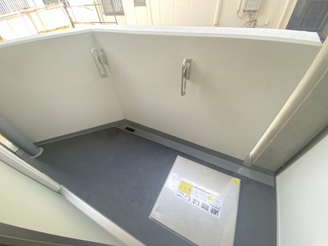 バルコニー　外からの目が気にならないバルコニーで洗濯物が干せます