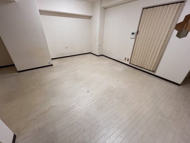 居室・リビング　こちらのリビングで趣味の時間をお楽しみください