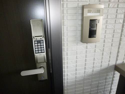 バス・シャワールーム　玄関