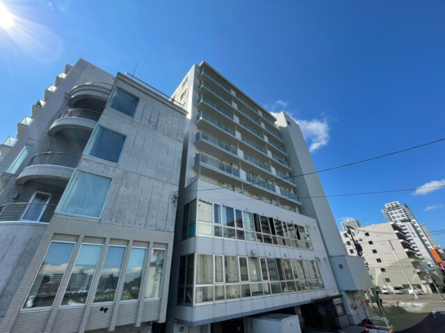 建物外観　札幌市中央区南６条東「Ｌｅｎｎｏｎ　Ｔｅｒｒａｚａ６－３」