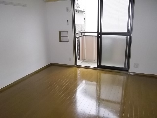 居室・リビング　☆南西向きのお部屋☆