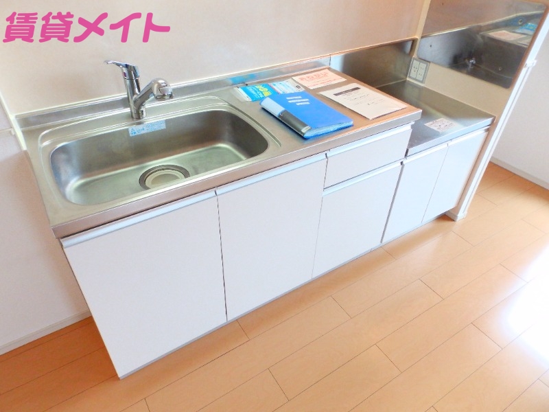 キッチン　同型部屋写真です。