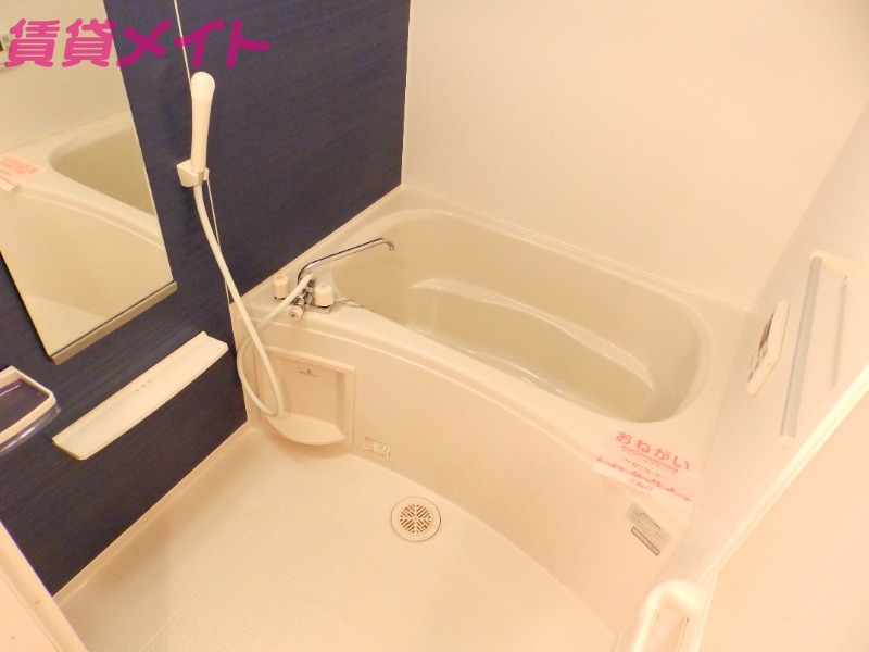 バス・シャワールーム　同型部屋写真です。