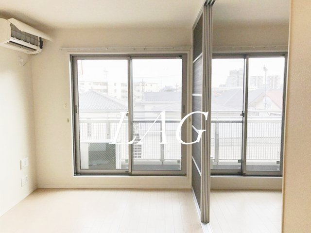 居室・リビング　洋室のお部屋です。
