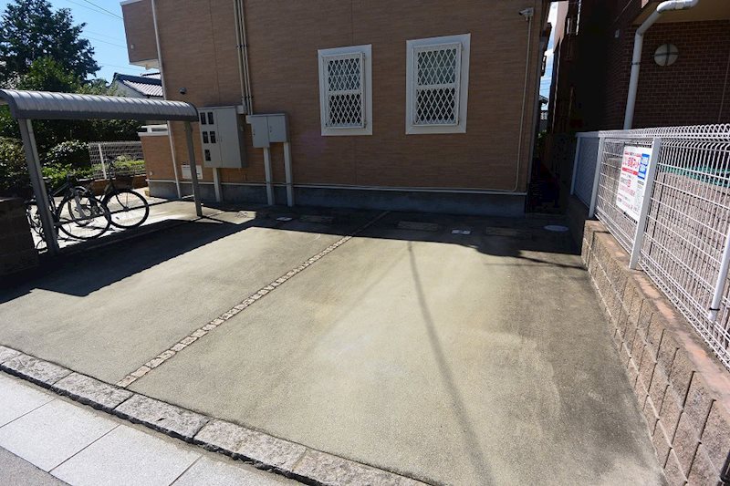 駐車場　駐車場