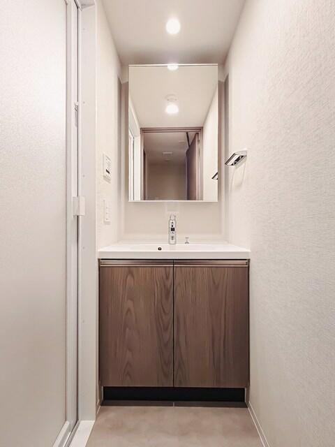 洗面設備　※写真は同タイプ住戸です。