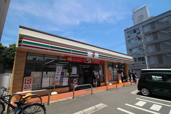 コンビニ　セブンイレブン二条城北店（コンビニ）まで20m