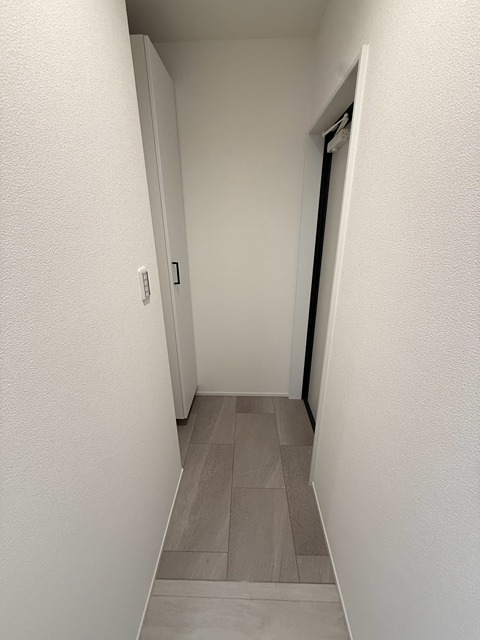 REGIES川西能勢口の玄関写真