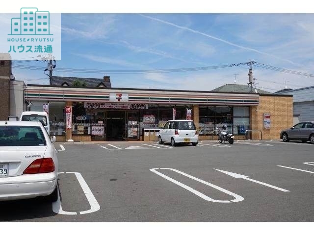 コンビニ　セブンイレブン鳥栖蔵上2丁目店（コンビニ）まで741m
