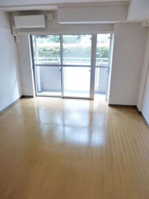 居室・リビング　★広々としたお部屋★