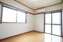 居室・リビング　２面採光なので、明るく風通しのよいお部屋です♪