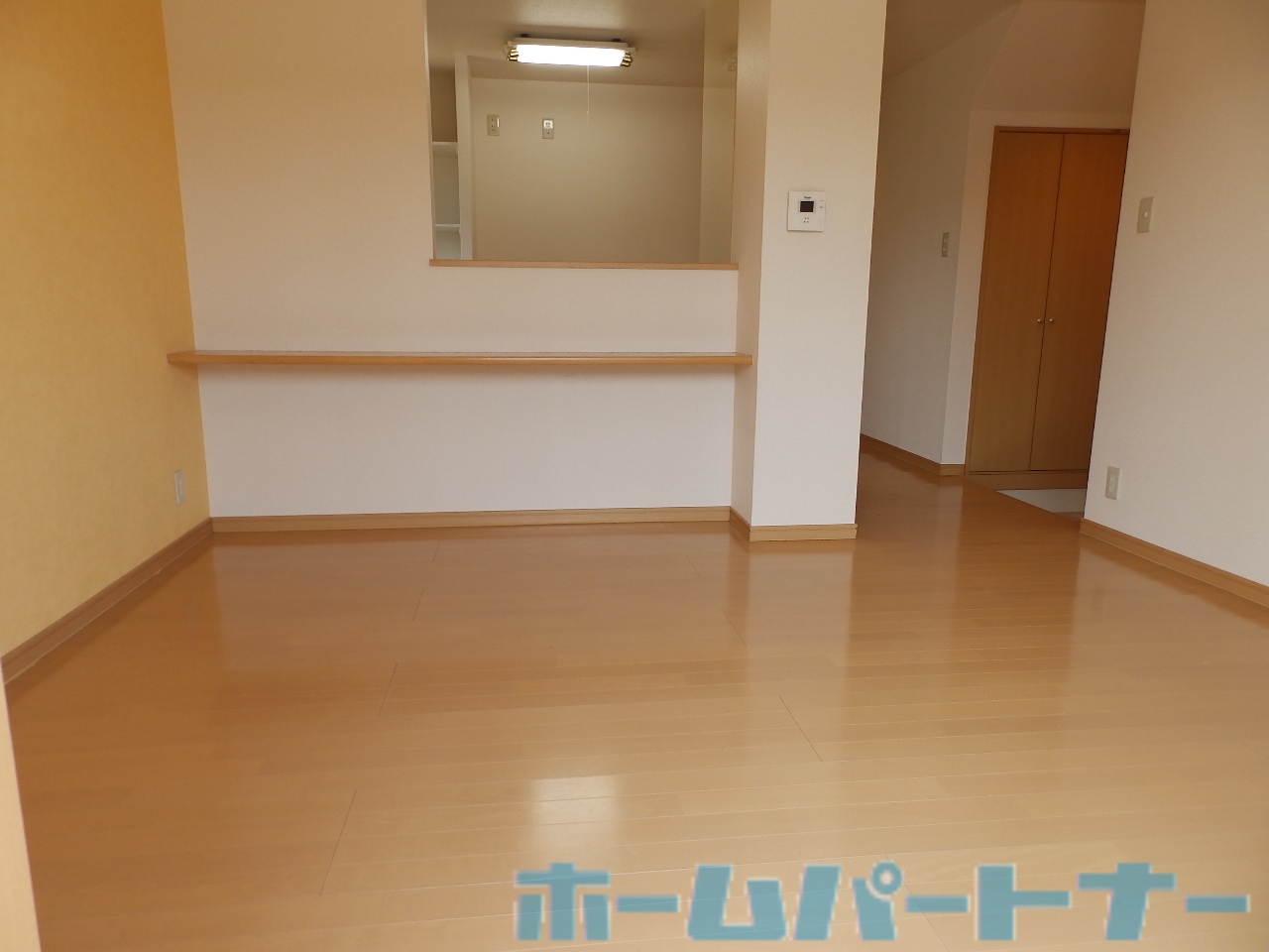 ニューセレクト阿波の居間写真