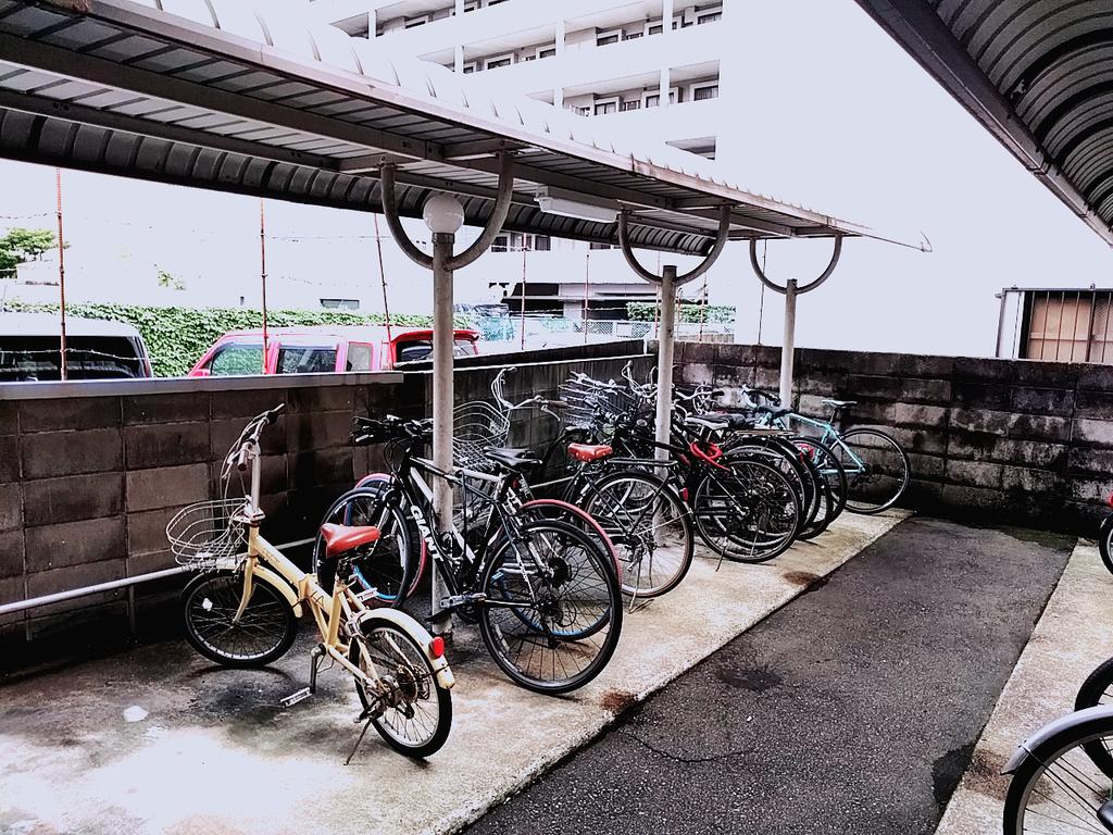 その他　駐輪スペースも広いです