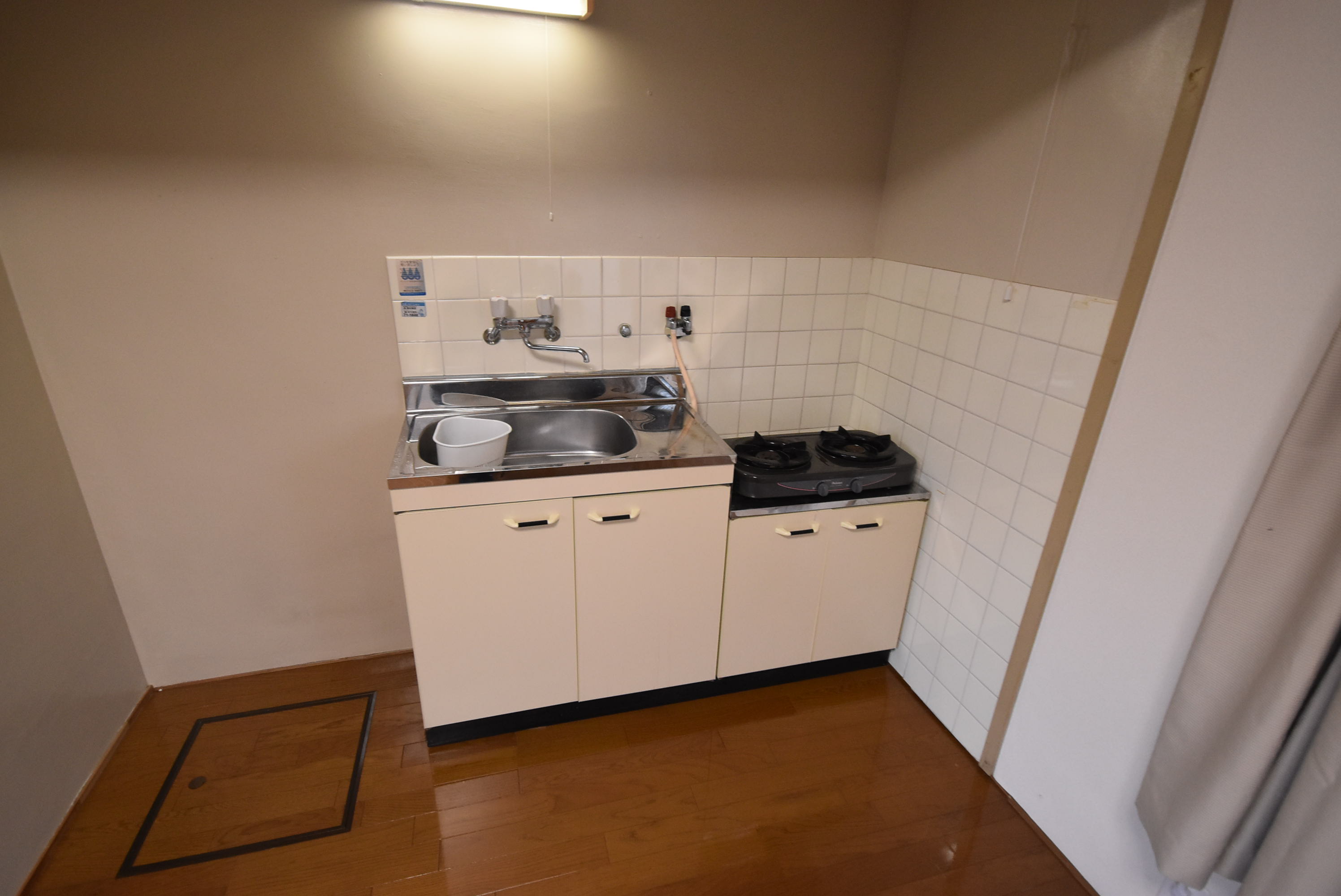 近鉄大阪線 河内国分駅 徒歩7分 2階建 築32年のキッチン写真