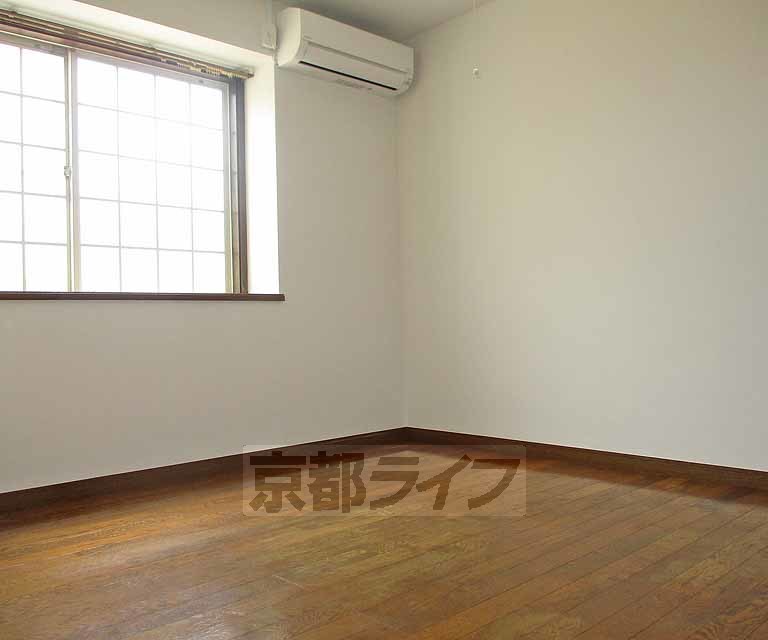 居室・リビング　広々とした部屋です。