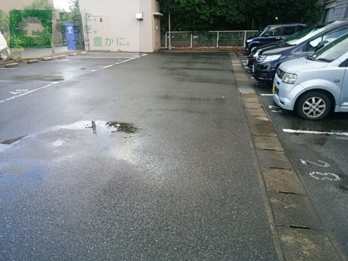 【八千代市大和田新田のマンションの駐車場】