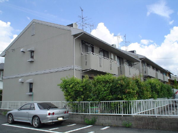 名古屋市守山区白山のアパートの建物外観