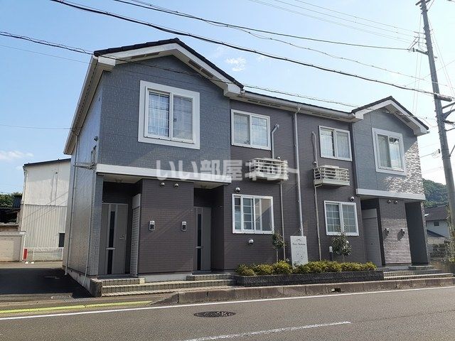 舞鶴市田中町のアパートの建物外観