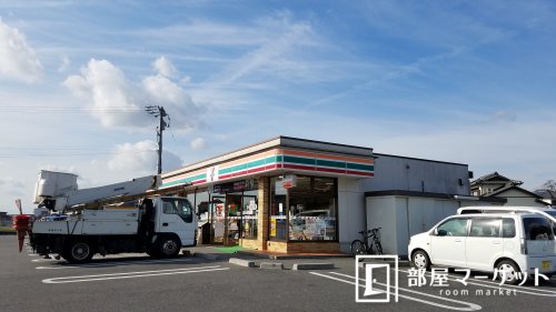 【豊田市越戸町のマンションのコンビニ】