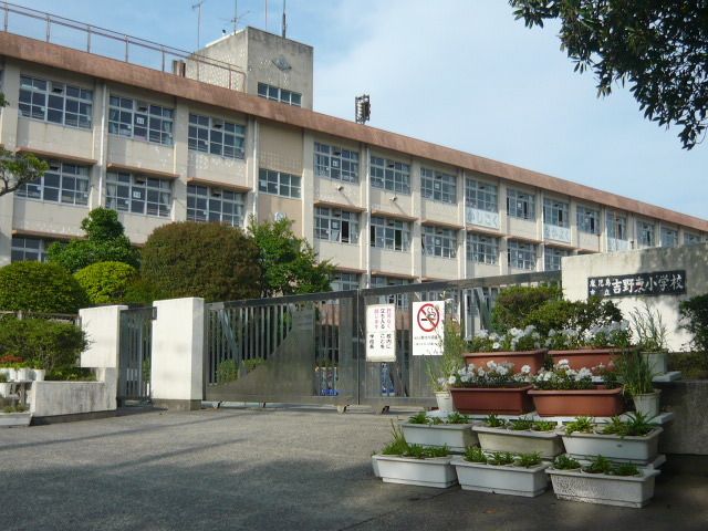 【エスペール２１　吉野Ｂの小学校】