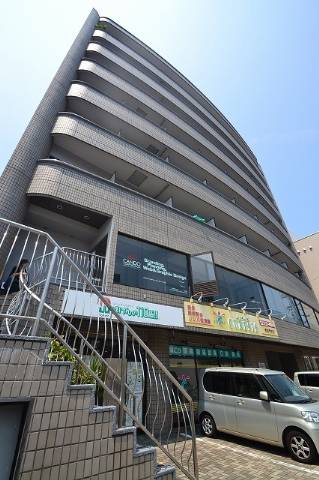 広島市西区三篠町のマンションの建物外観