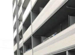 【荒川区町屋のマンションの建物外観】