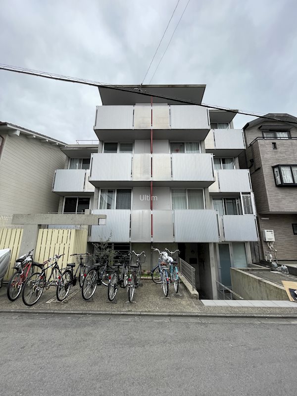 ボー・セジュール東山の建物外観