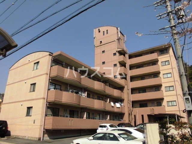 京都市右京区常盤古御所町のマンションの建物外観