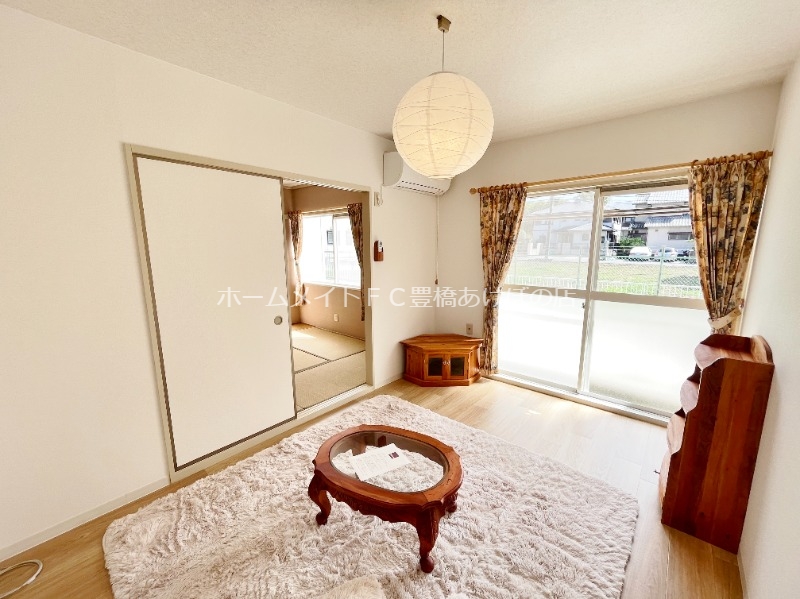 居室・リビング　同型別部屋写真