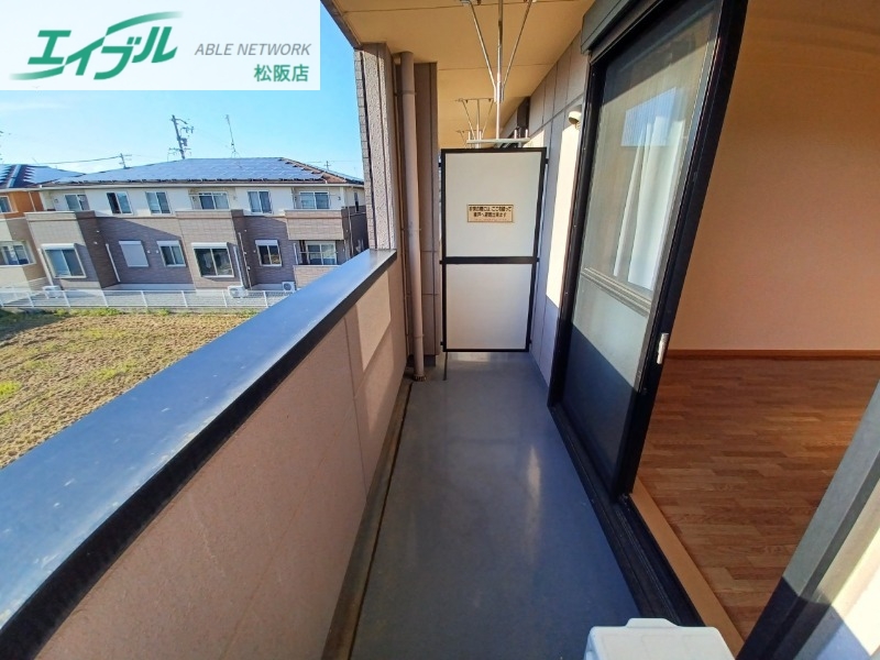 バルコニー　同物件別部屋写真