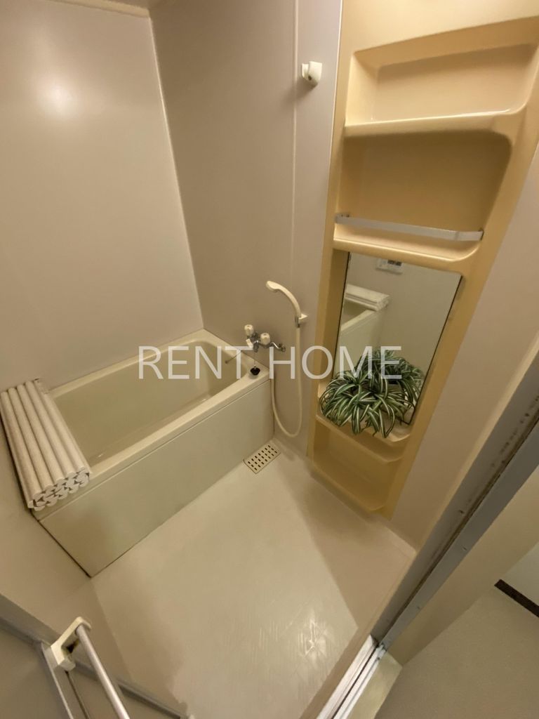 バス・シャワールーム　同仕様タイプの写真です。