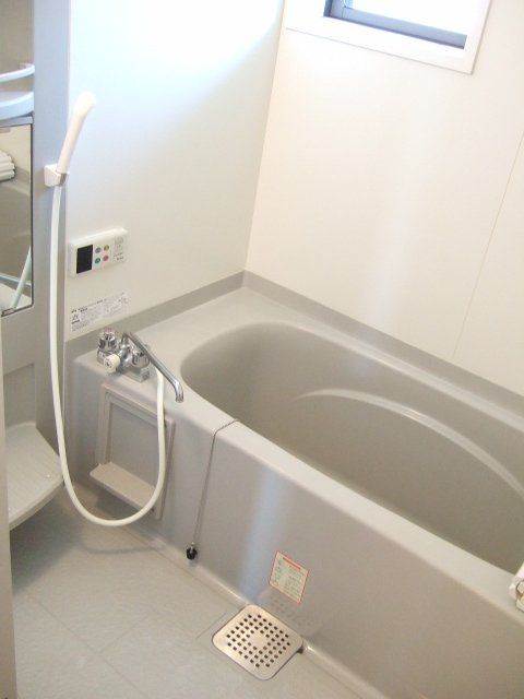 バス・シャワールーム　大きなお風呂です