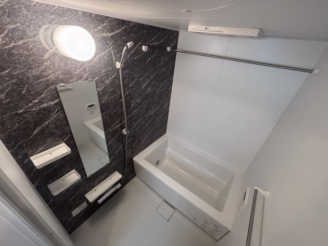 バス・シャワールーム　乾燥機能付きなのでお風呂のお掃除が楽になり快適に入浴頂けます