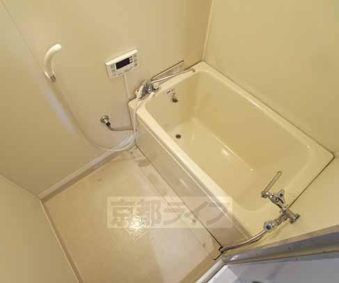 バス・シャワールーム　お風呂です。