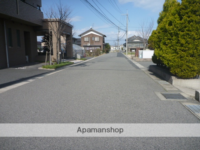 その他　前面道路（その他）まで0m