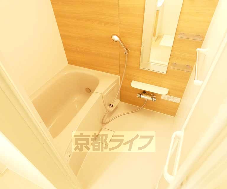 バス・シャワールーム　きれいなお風呂です。