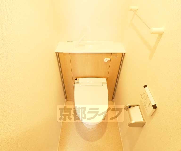 トイレ　ウォシュレット付きです。