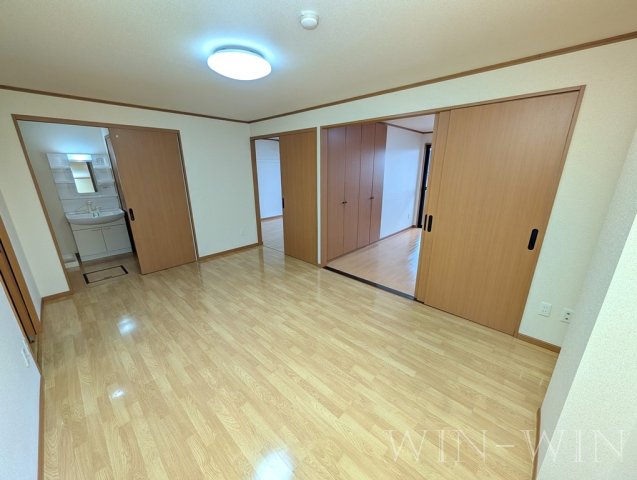 居室・リビング　イメージ（同建物内別部屋の写真です）