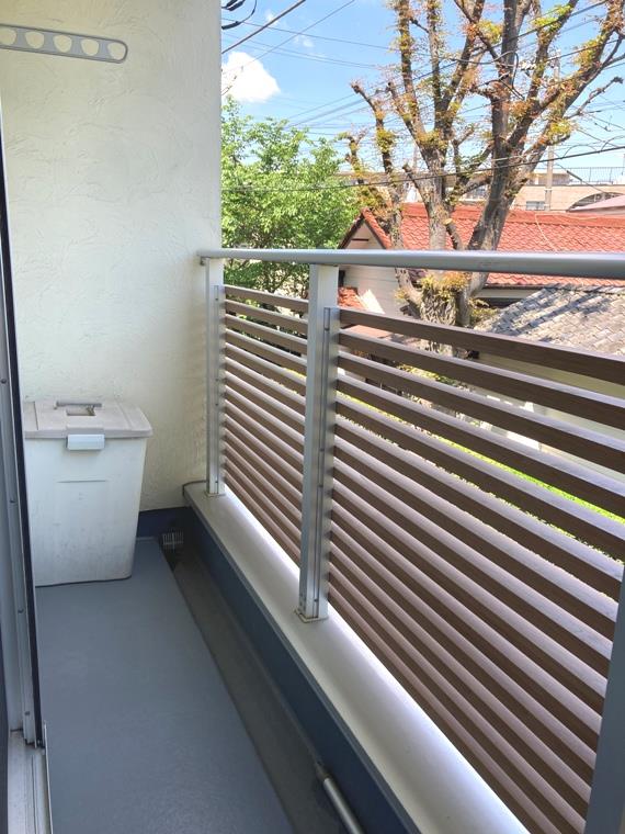 バルコニー　開放的で明るい空間を演出してくれるバルコニーです