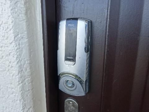 メゾーネ茨木　セキュリティ　電子キーロック