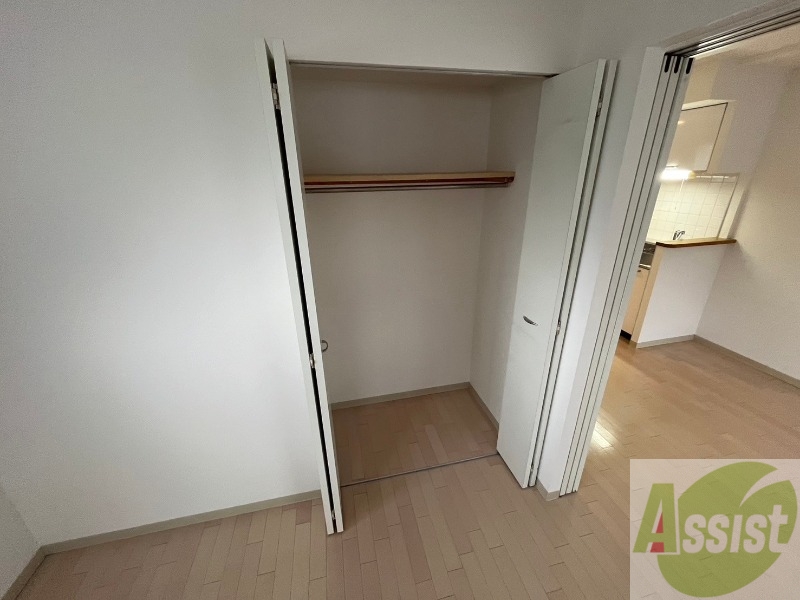 収納　寝室の収納です。部屋がすっきり片付きます。