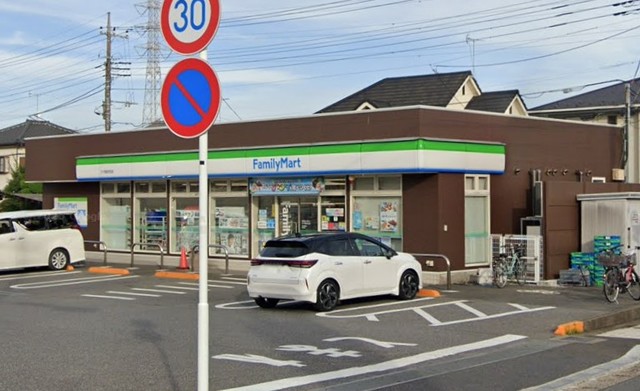 コンビニ　ファミリーマート二十世紀が丘店（コンビニ）まで497m