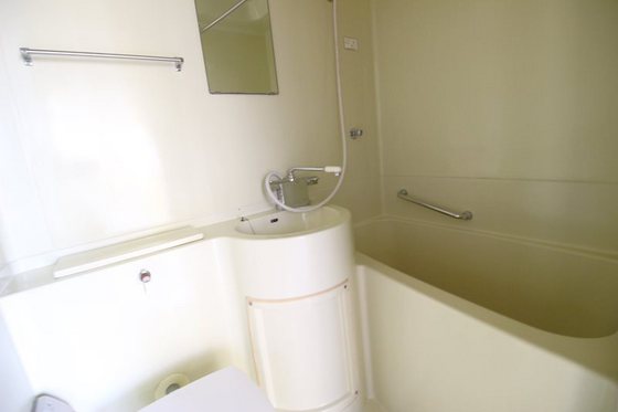 バス・シャワールーム　他号室のお写真です